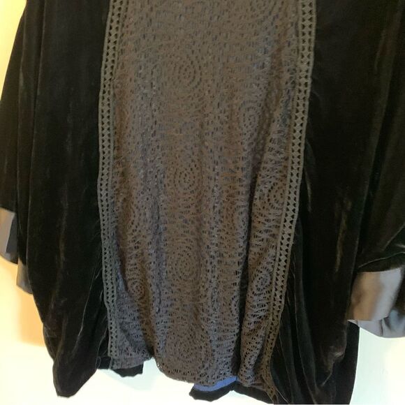 Sam Edelman Kimono Jacket Black Velvet Dark Gray Trim Blue Lining Sz Medium - Picture 7 of 9